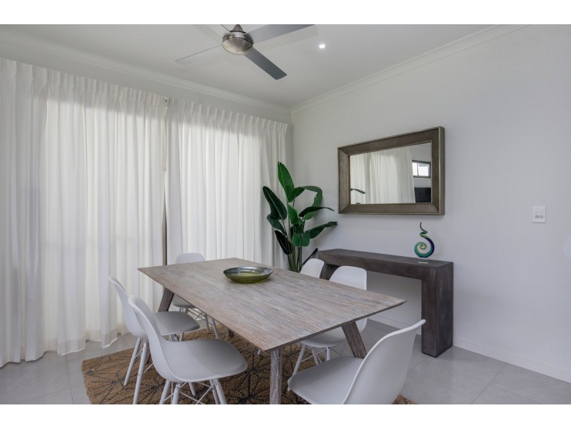 166/1 The Inlet Drive, Carrara QLD 4211