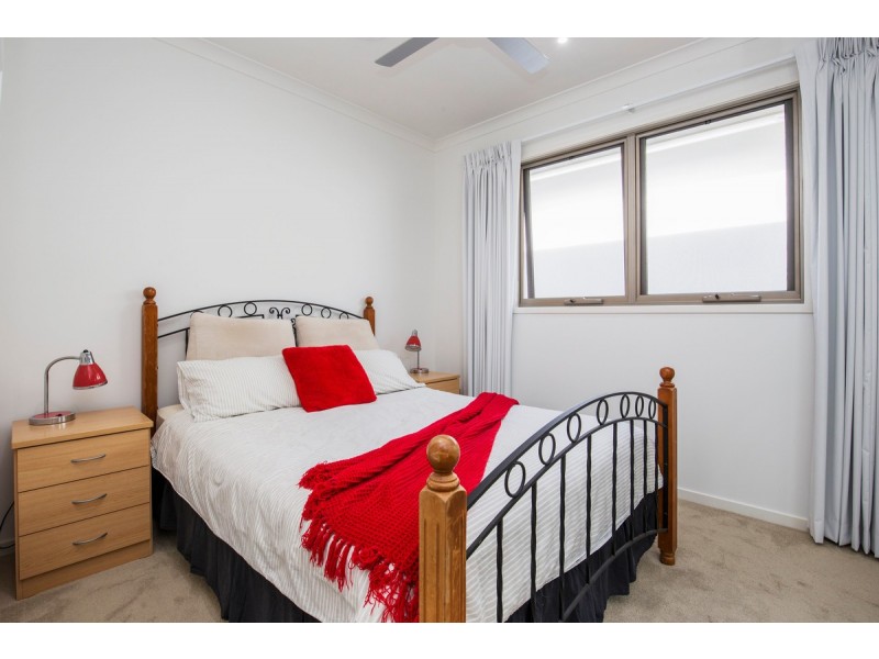 166/1 The Inlet Drive, Carrara QLD 4211