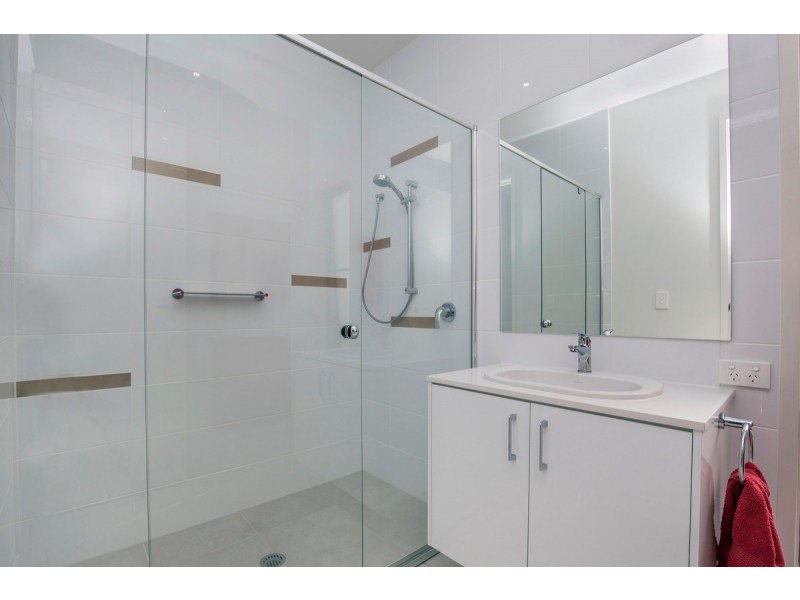 166/1 The Inlet Drive, Carrara QLD 4211