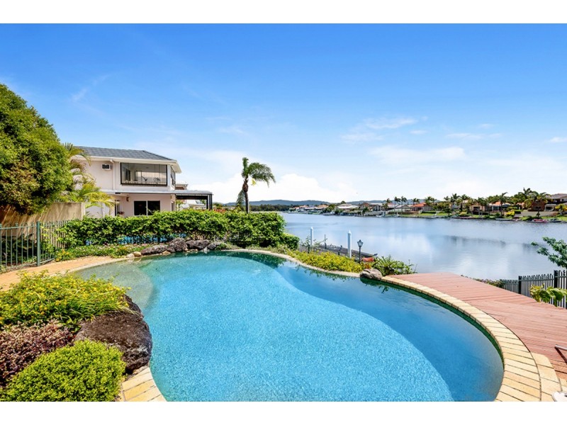 1 Andros Court, Clear Island Waters QLD 4226