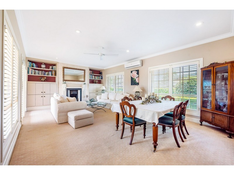 1 Andros Court, Clear Island Waters QLD 4226
