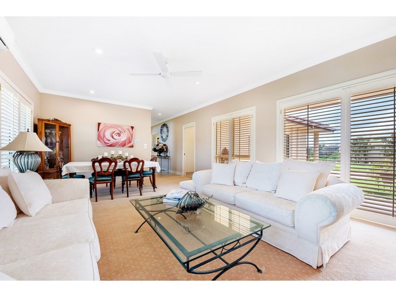 1 Andros Court, Clear Island Waters QLD 4226