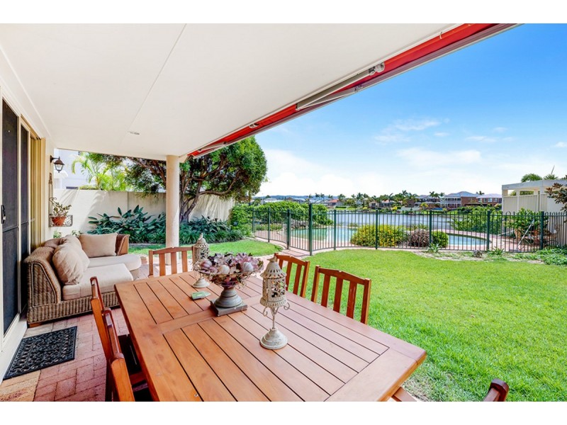 1 Andros Court, Clear Island Waters QLD 4226