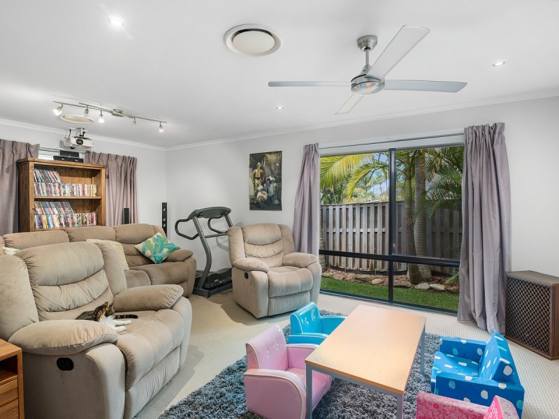 70 Observatory Drive, Reedy Creek QLD 4227