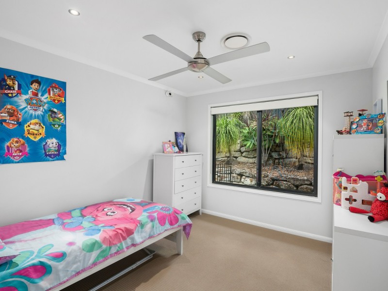 70 Observatory Drive, Reedy Creek QLD 4227