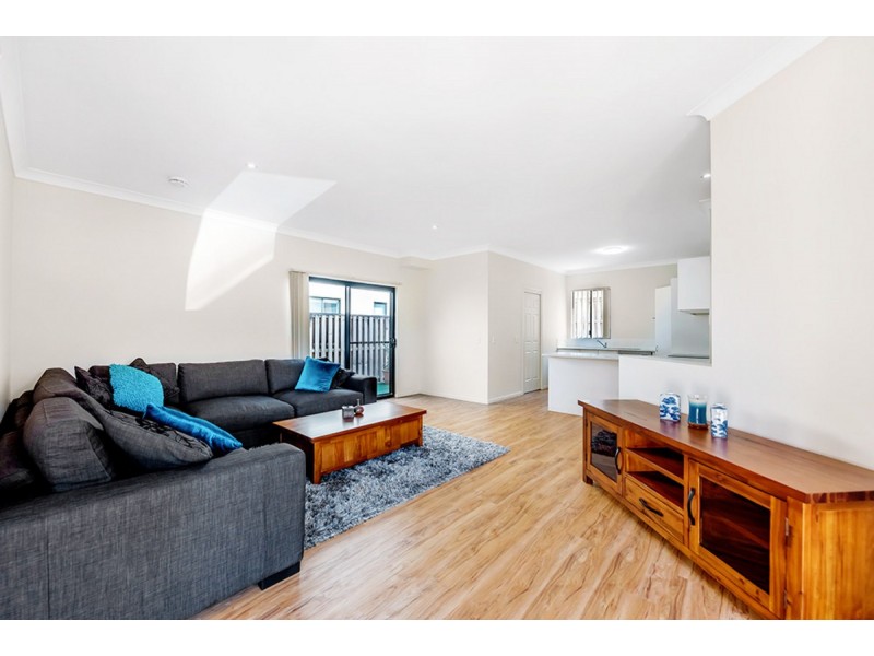 4/9 Magenta Drive, Varsity Lakes QLD 4227