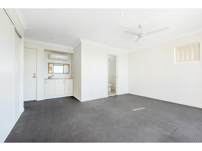 4/9 Magenta Drive, Varsity Lakes QLD 4227