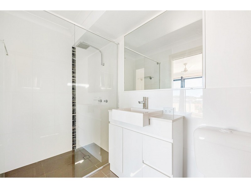 4/9 Magenta Drive, Varsity Lakes QLD 4227