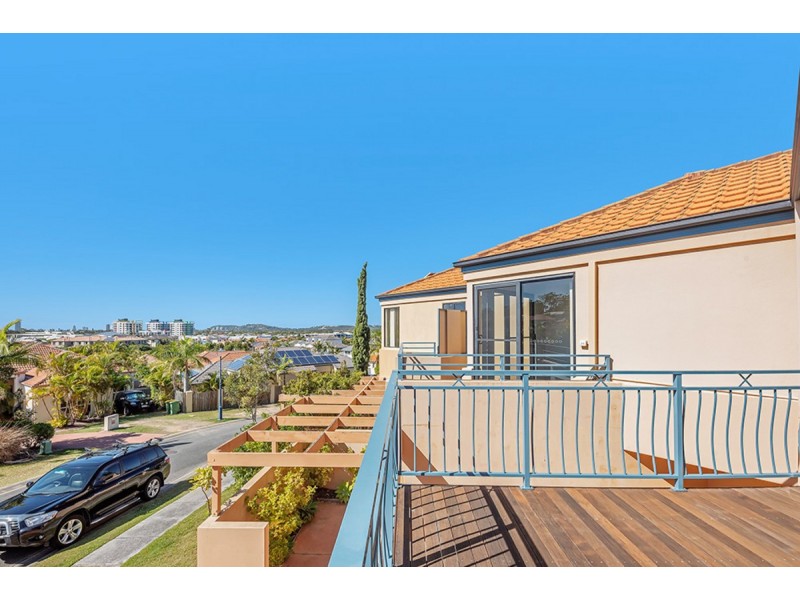 4/9 Magenta Drive, Varsity Lakes QLD 4227