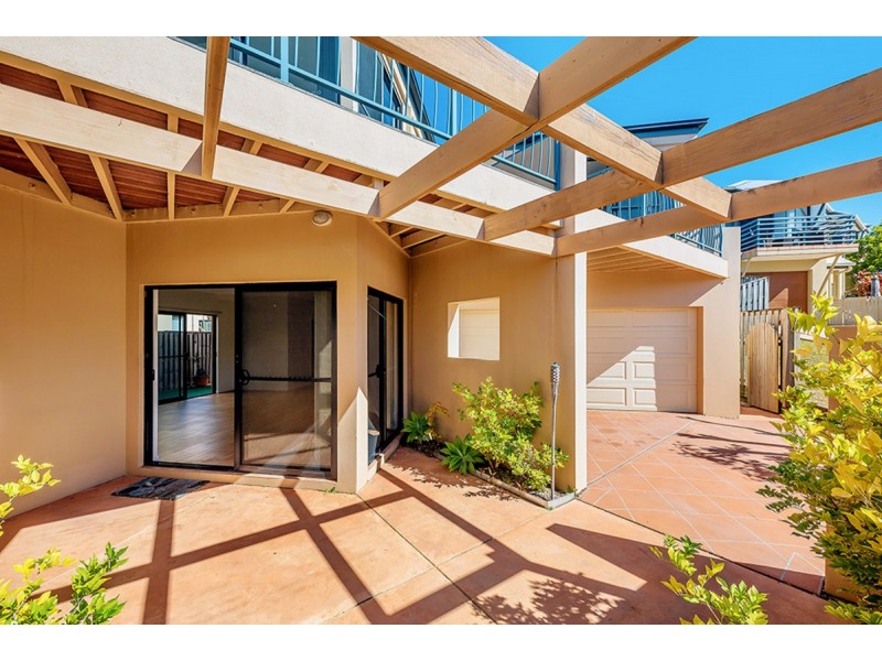 4/9 Magenta Drive, Varsity Lakes QLD 4227