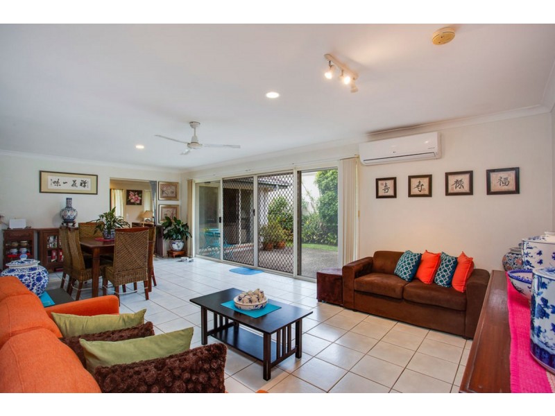 9 Elfin Street, Robina QLD 4226