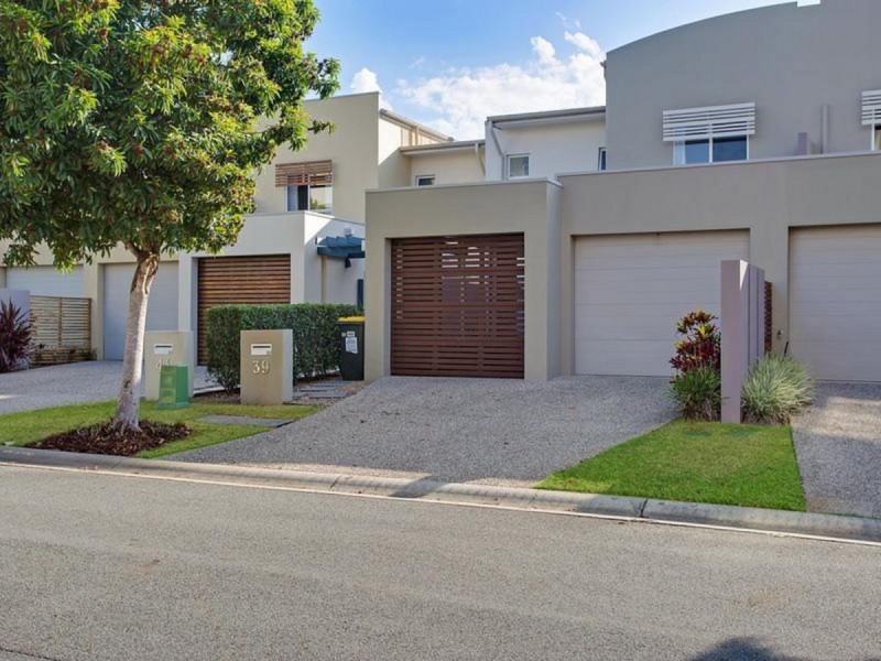 39 Riverwalk Avenue, Robina QLD 4226