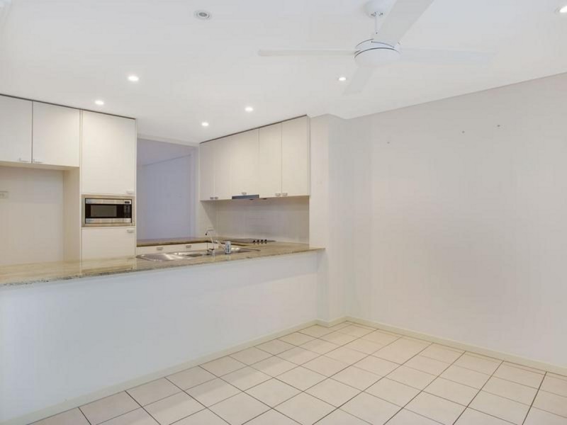 39 Riverwalk Avenue, Robina QLD 4226