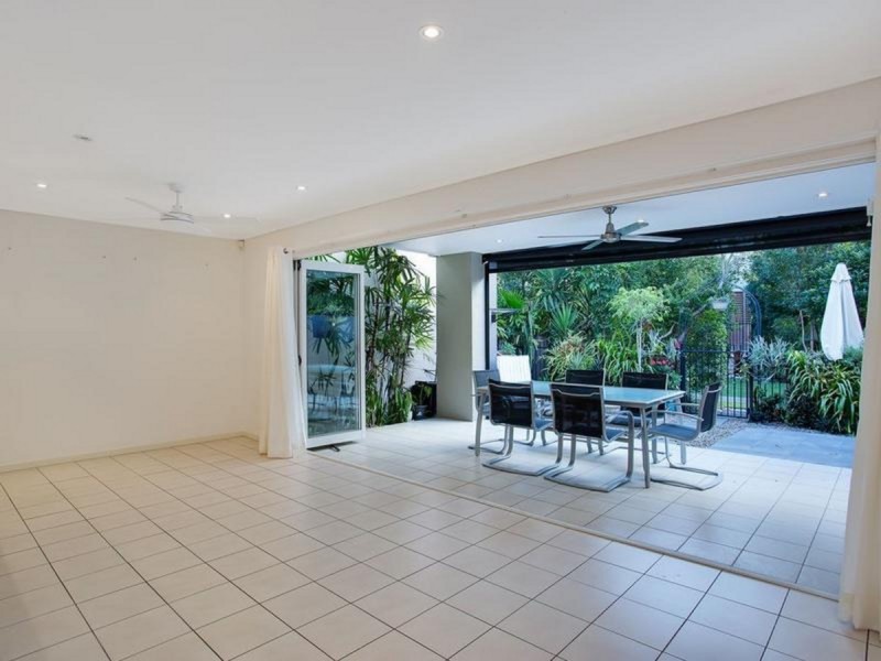 39 Riverwalk Avenue, Robina QLD 4226