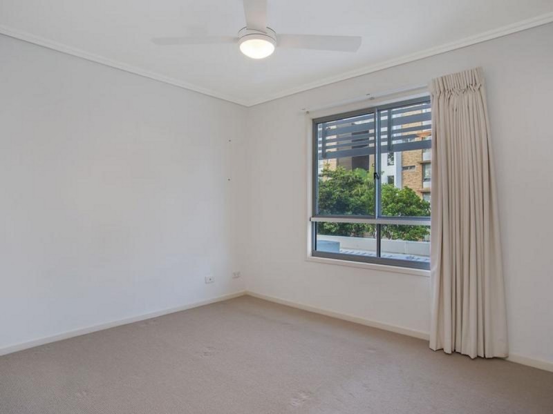 39 Riverwalk Avenue, Robina QLD 4226
