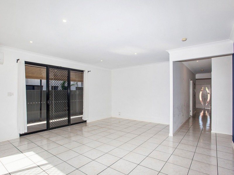 60 Bayswater Avenue, Varsity Lakes QLD 4227
