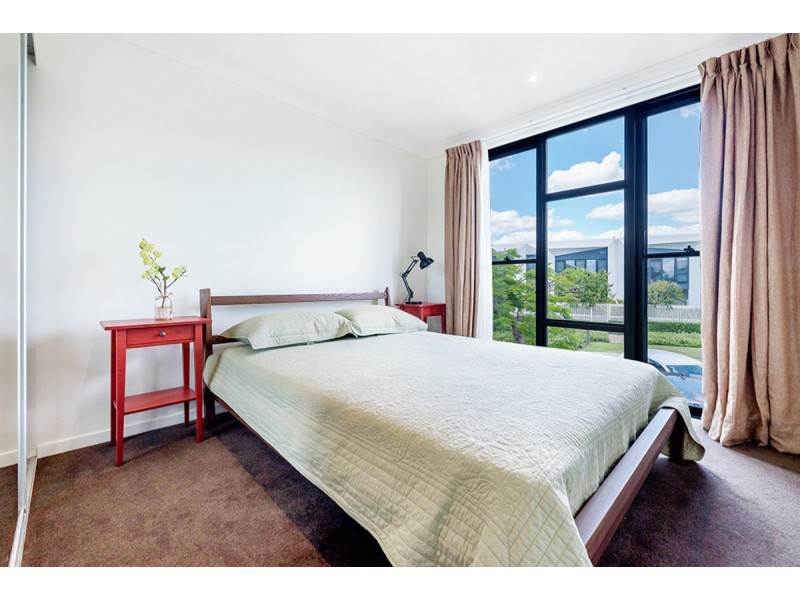 20 Peninsula Drive, Robina QLD 4226