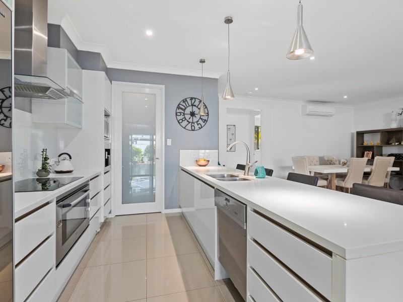 17 Stone Creek Drive, Upper Coomera QLD 4209