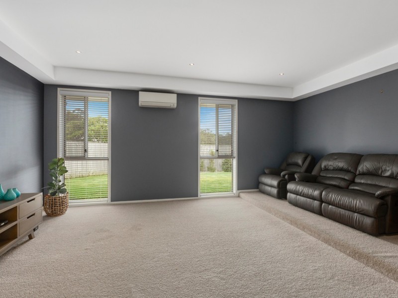 17 Stone Creek Drive, Upper Coomera QLD 4209