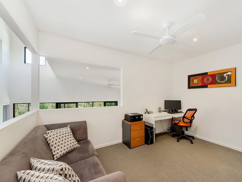 7 Barton Street, Reedy Creek QLD 4227