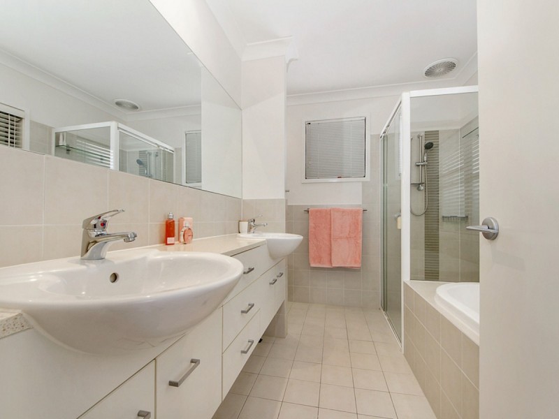 7 Barton Street, Reedy Creek QLD 4227