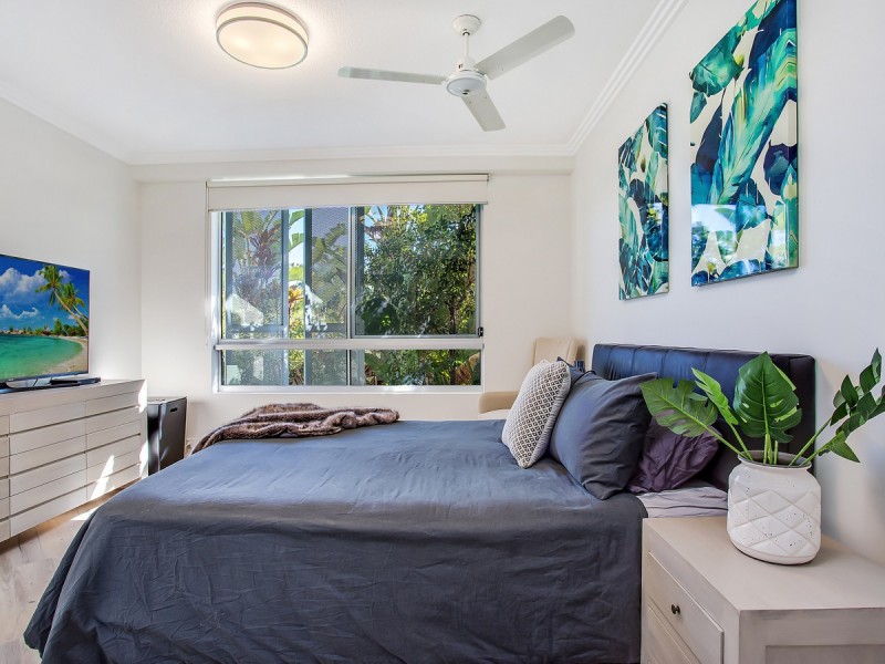 10/1 Lakefront Crescent, Varsity Lakes QLD 4227