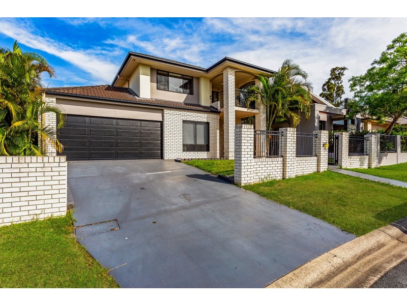 13 St Paul Crescent, Varsity Lakes QLD 4227