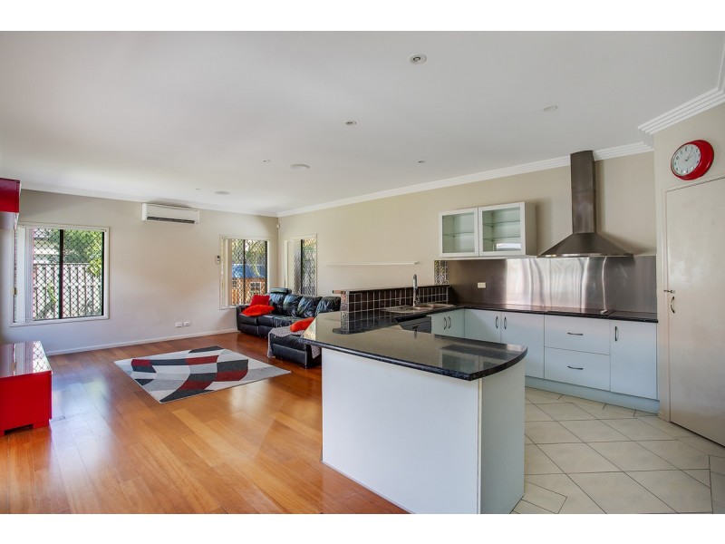 13 St Paul Crescent, Varsity Lakes QLD 4227