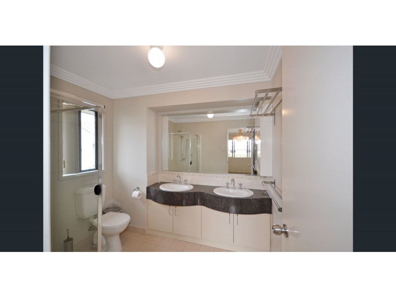 13 St Paul Crescent, Varsity Lakes QLD 4227
