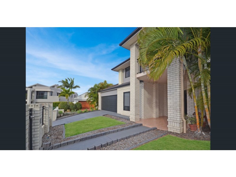 13 St Paul Crescent, Varsity Lakes QLD 4227