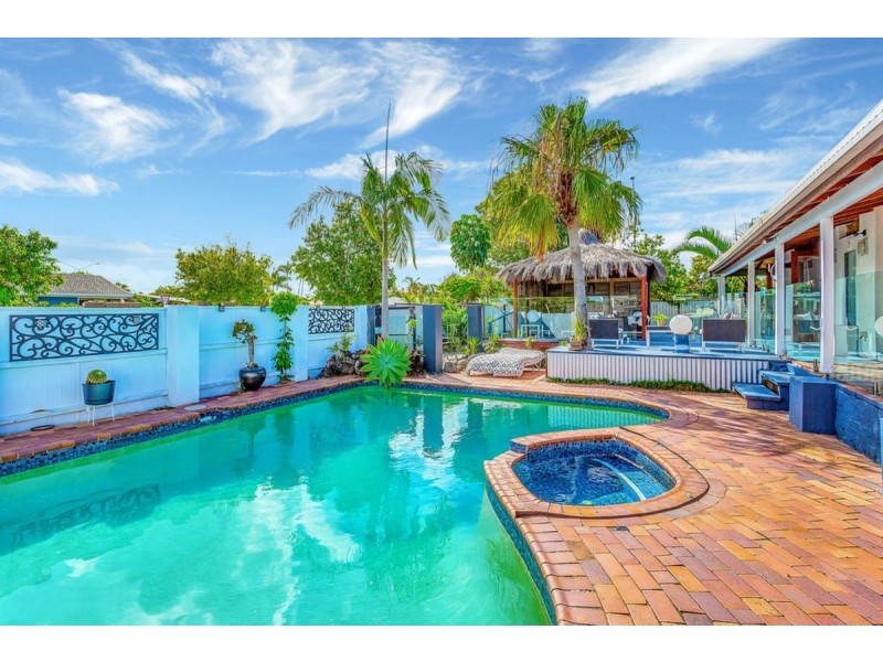 134 Christine Avenue, Burleigh Waters QLD 4220