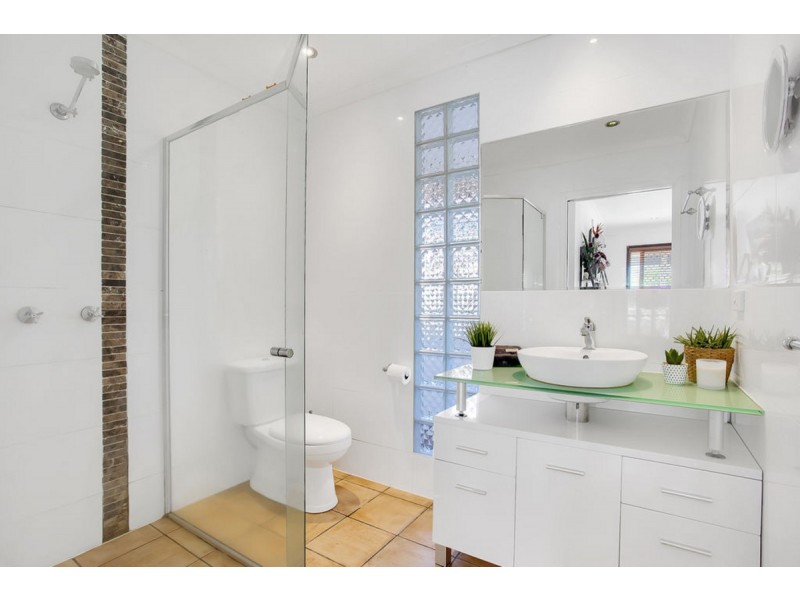 134 Christine Avenue, Burleigh Waters QLD 4220