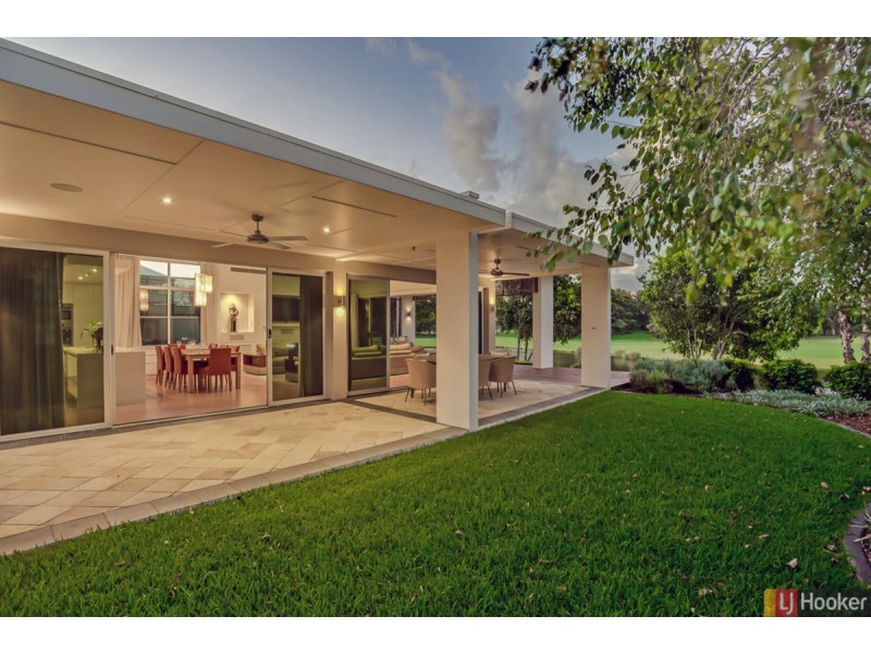 738 Peninsula Drive, Robina QLD 4226