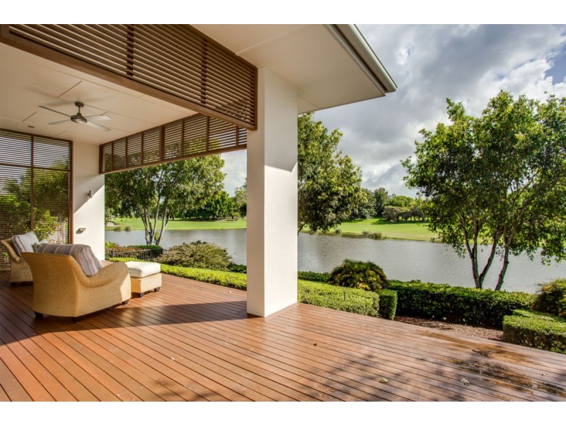 738 Peninsula Drive, Robina QLD 4226