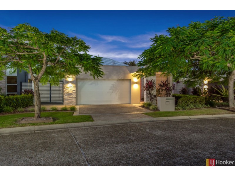 738 Peninsula Drive, Robina QLD 4226
