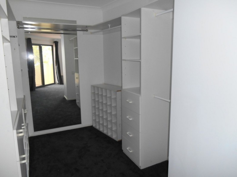 142/125 Santa Cruz Boulevard, Clear Island Waters QLD 4226