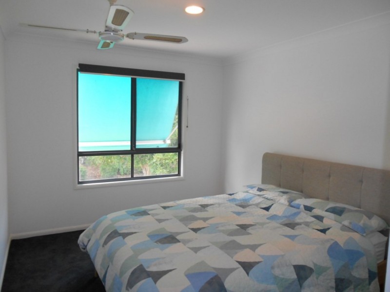 142/125 Santa Cruz Boulevard, Clear Island Waters QLD 4226