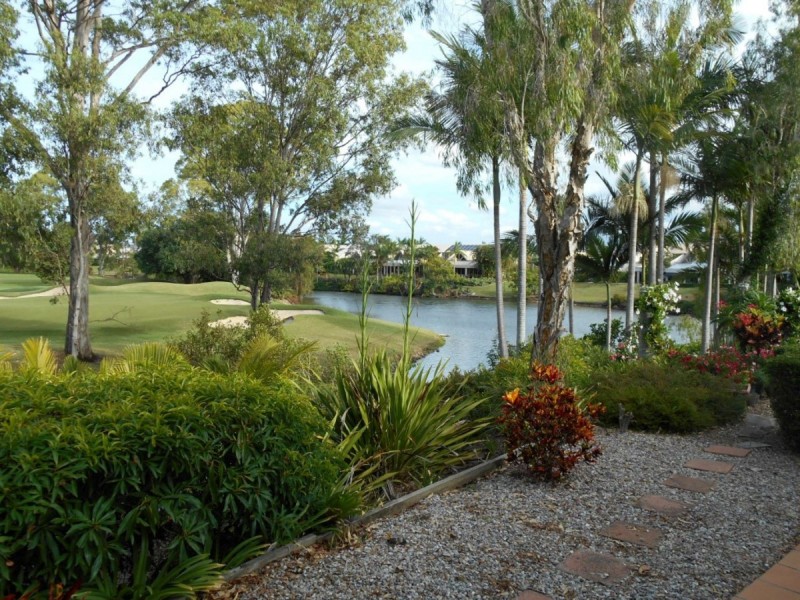 142/125 Santa Cruz Boulevard, Clear Island Waters QLD 4226