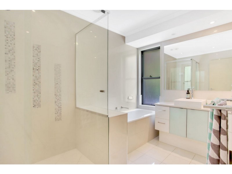 69 Wyangan Valley Way, Mudgeeraba QLD 4213