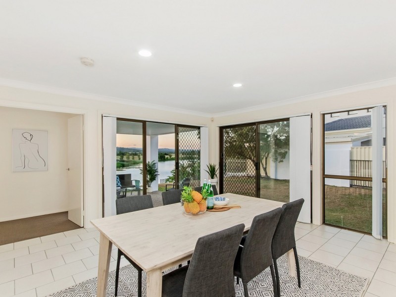 50 Peach Drive, Robina QLD 4226