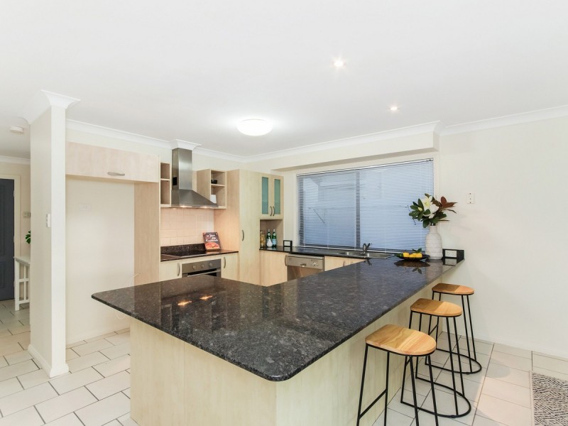 50 Peach Drive, Robina QLD 4226