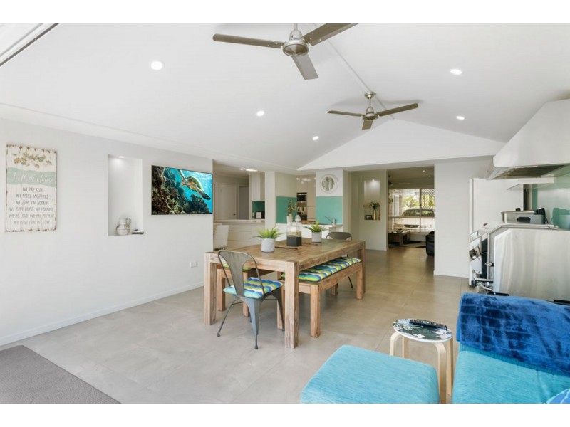 11 Largo Place, Varsity Lakes QLD 4227