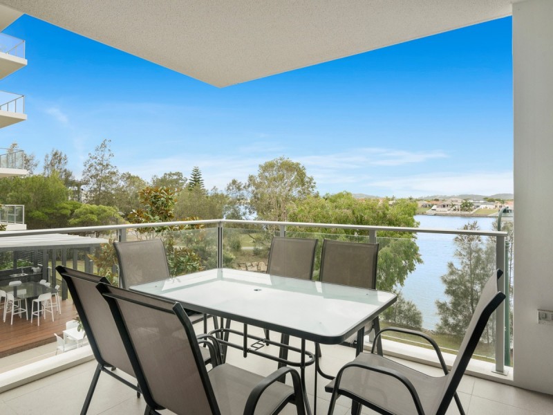 321/33 Lakefront Crescent, Varsity Lakes QLD 4227