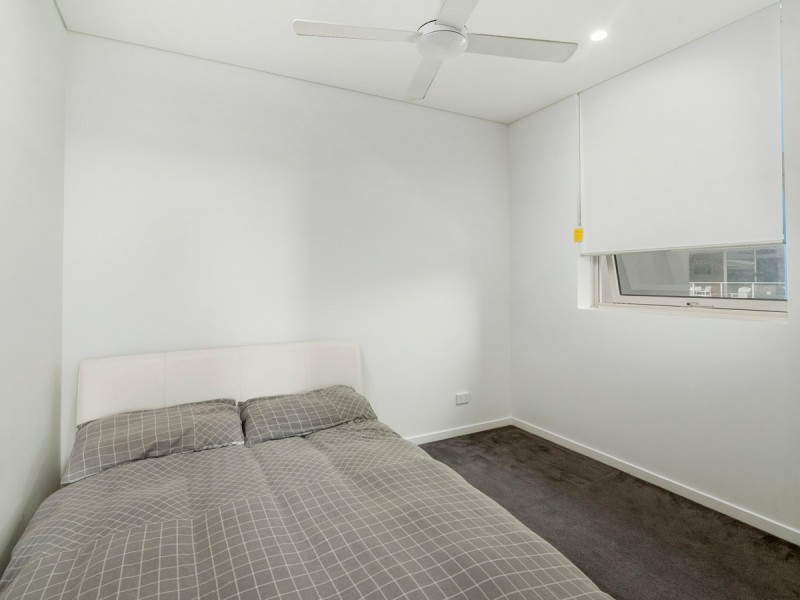 321/33 Lakefront Crescent, Varsity Lakes QLD 4227