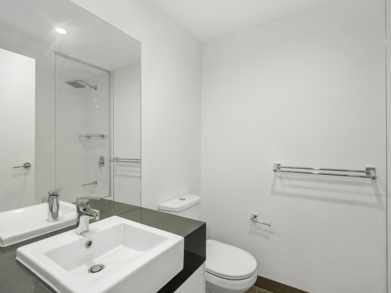 321/33 Lakefront Crescent, Varsity Lakes QLD 4227