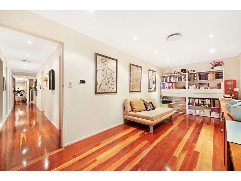 6 Etna Street, Isle Of Capri QLD 4217