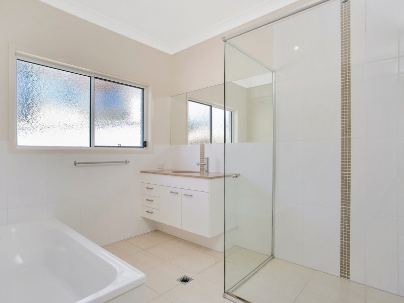 26 Snowwood Street, Reedy Creek QLD 4227
