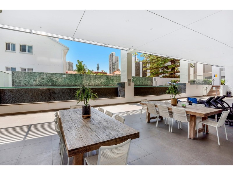 63/2729-2733 Gold Coast Highway, Broadbeach QLD 4218