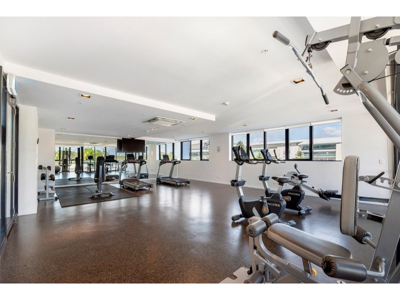 63/2729-2733 Gold Coast Highway, Broadbeach QLD 4218