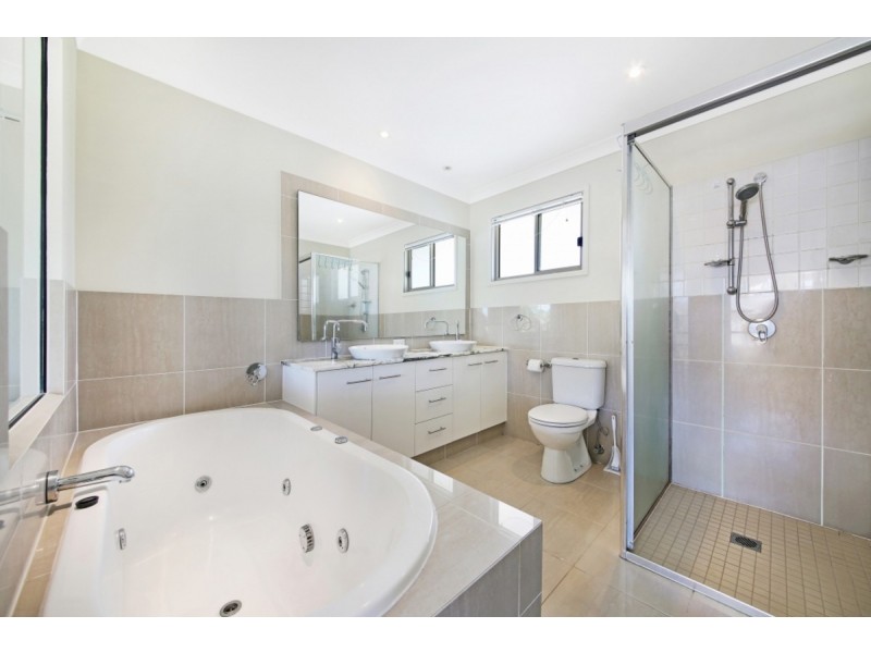 300 Easthill Drive, Robina QLD 4226